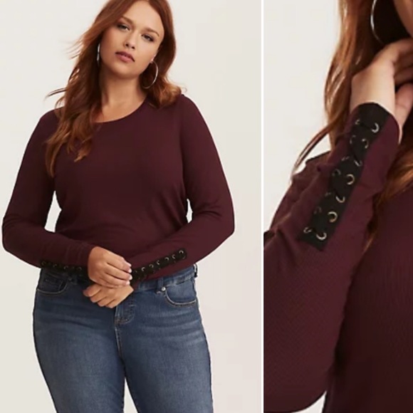 SOLD-Torrid Super Soft Knits Ribbed Tee Lace-up